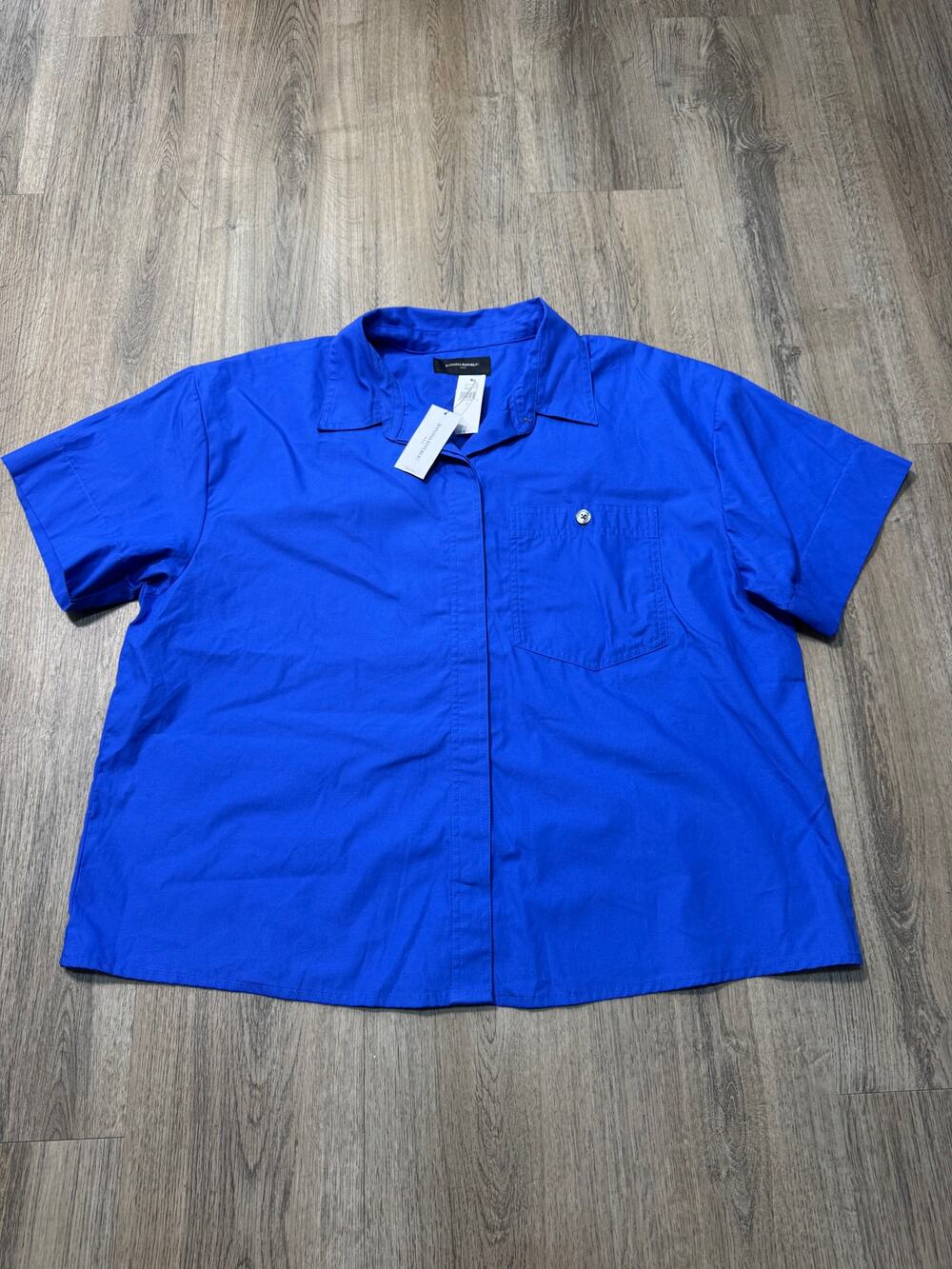 Banana Republic Women's Short Sleeve Button-Down Shirt in Bright Blue